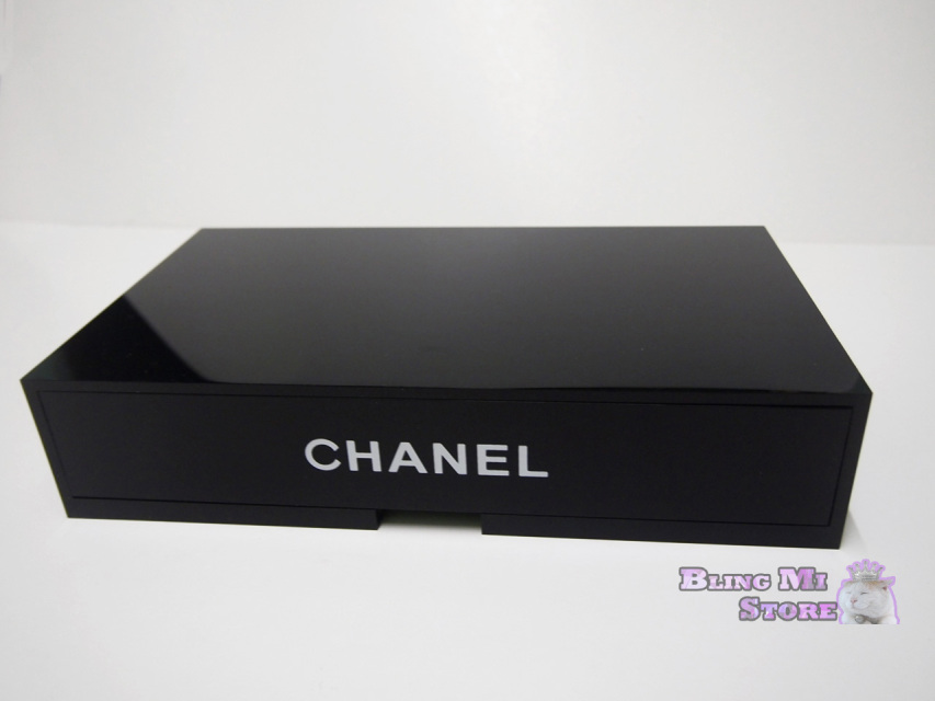 Chanel VIP Classic gift item Black White Cosmetic Makeup Jewelry Case/Box/Tray  /Organizer